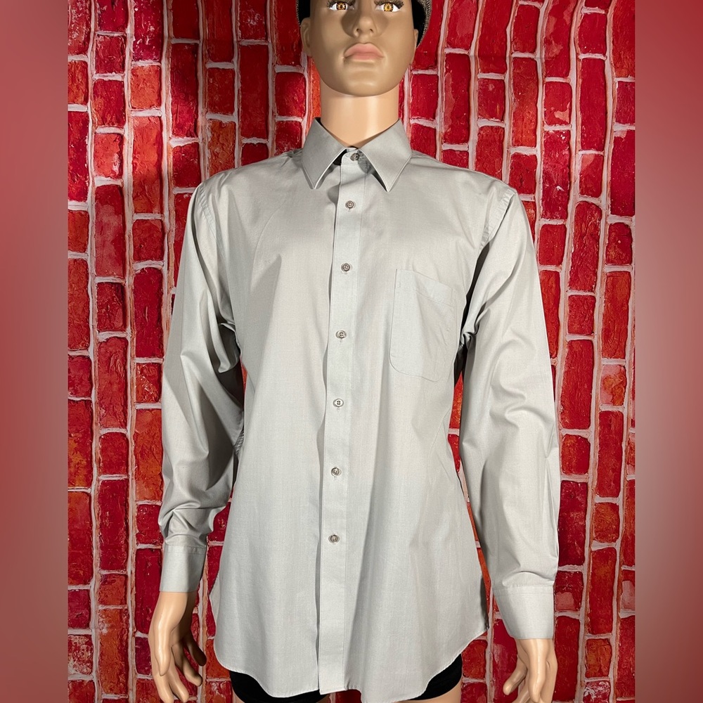 Men’s long sleeve shirt. Size 16-16/ 34-35  L